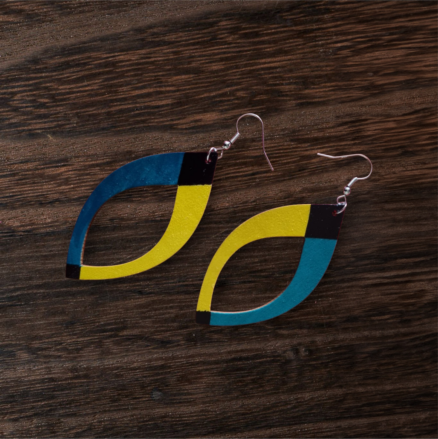 Jamaican-Style Dangle Earrings