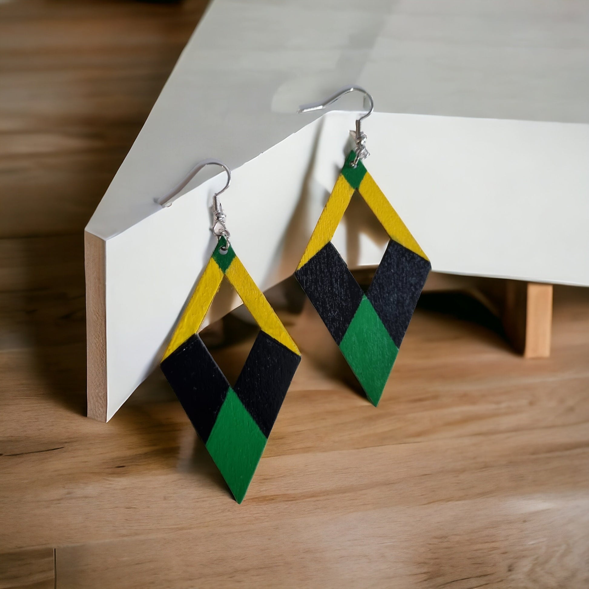 Jamaica-Style Dangle Earrings