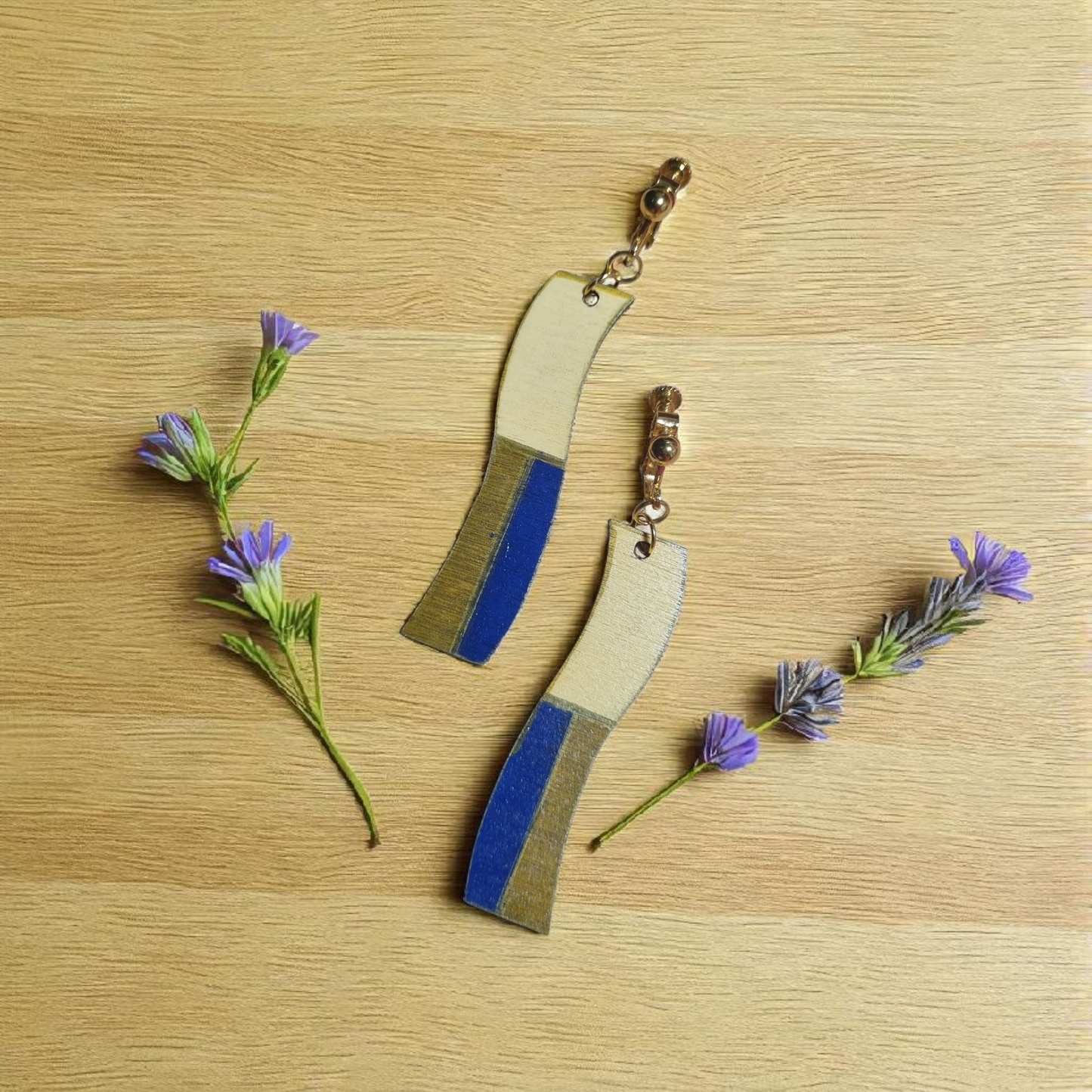 Wavy Style Dangle Earrings