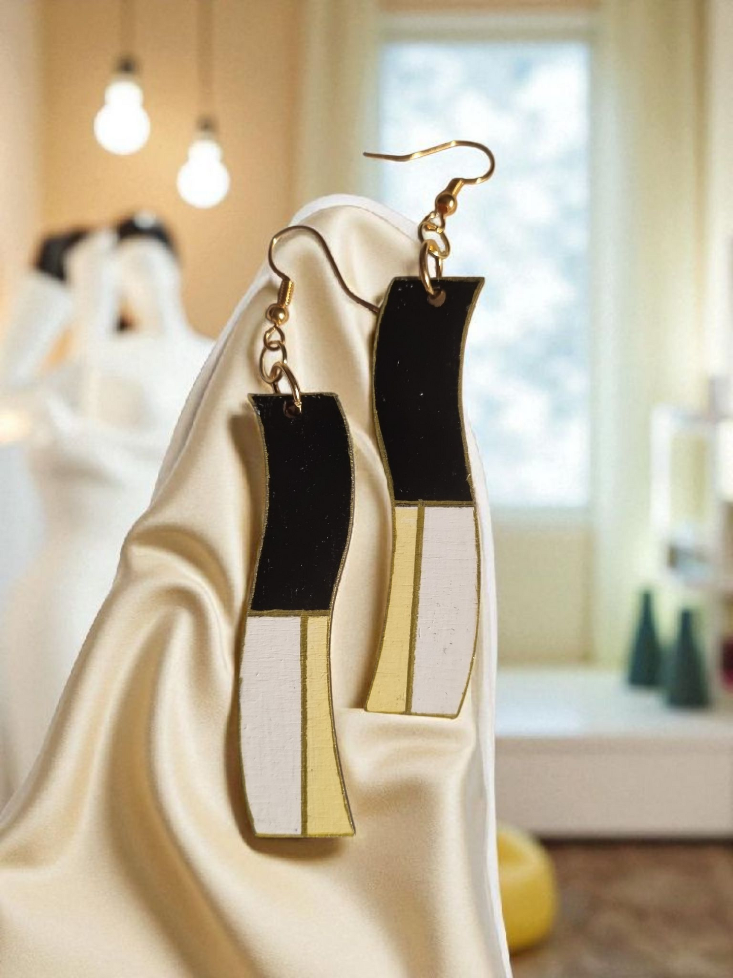 Wavy Style Dangle Earrings